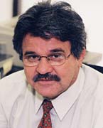  Dr. Alberto Concha-Eastman 