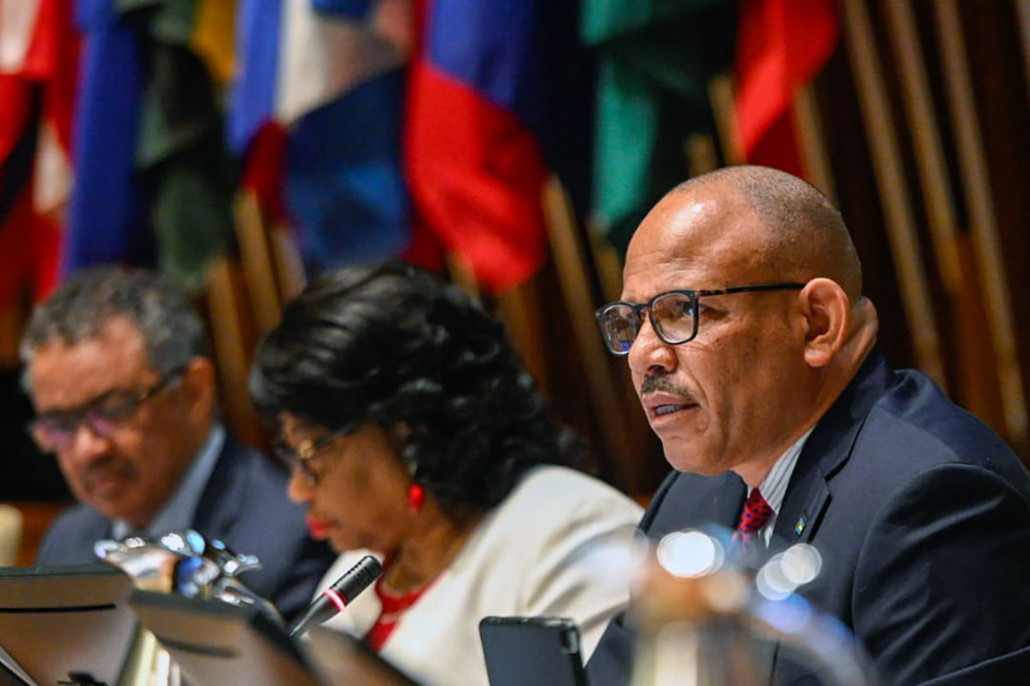 Ministro de Salud de Bahamas y presidente saliente del Consejo Directivo, Duane Ernest Lascelles Sands, durante la inauguración del 57.o Consejo Directivo de la OPS.