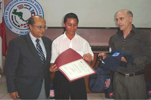 Guatemalan promoters receive diplomas